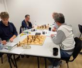 Jan (vorne) nd Markus (hinten) spielen gegen die Mülheimer Großmeister