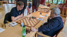 Tobias Vöge spielt gegen IM Klenburg in einem Turmendspiel